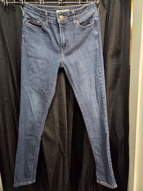 Levi's Women's Medium Blue Skinny Jeans